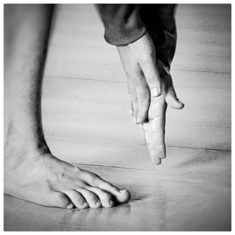Formation art-danse-thérapie-danse buto mains